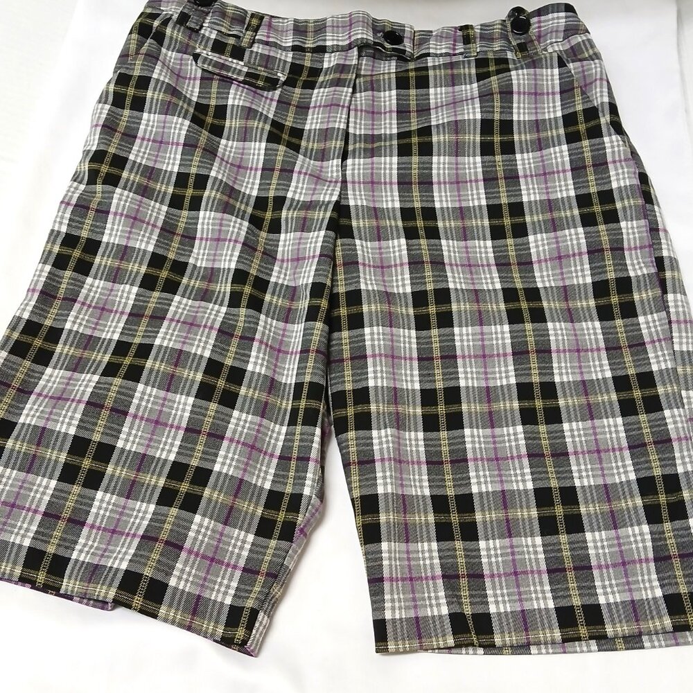 Amys Closet Young Adult  woman Shorts, Gray, Size 14 Jr.